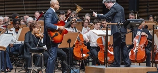 Bernie Williams is back in center - only this time Lincoln Center for New York Philharmonic debut