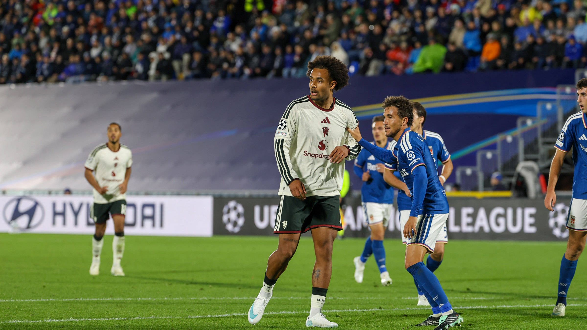 Joshua Zirkzee prevents Manchester United’s heaviest ever Champions League defeat