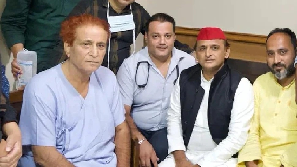 अखिलेश पूरी करेंगे आजम खान की यह बड़ी इच्छा! नाराजगी दूर करने की कोशिश में मानी बात