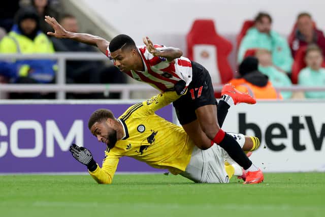 Jayden Bogle and Reinildo Mandava did plenty of battling as Leeds United and Sunderland played out a goalless draw.