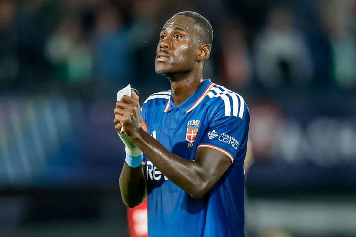 Trevoh Chalobah of Como is disappointed about the lose during the UEFA Champions League 2026/27 League Phase MD2 match between Feyenoord and Como 1907 at De Kuip on October 14, 2026 in Rotterdam, Netherlands