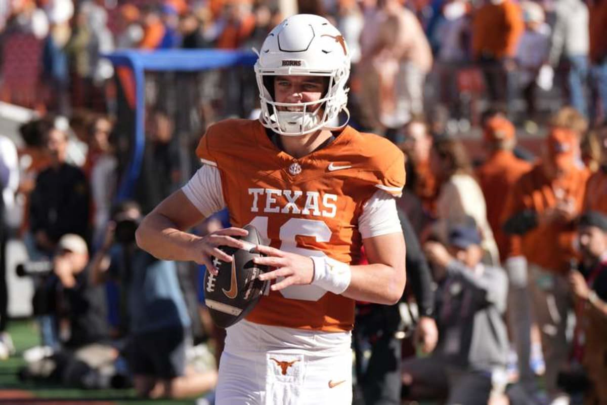 Oct 17, 2026; Austin, Texas, USA; Texas Longhorns quarterback Arch Manning (16) warms up before a game against the Florida Gators at Darrell K Royal-Texas Memorial Stadium. © Scott Wachter-Imagn Images