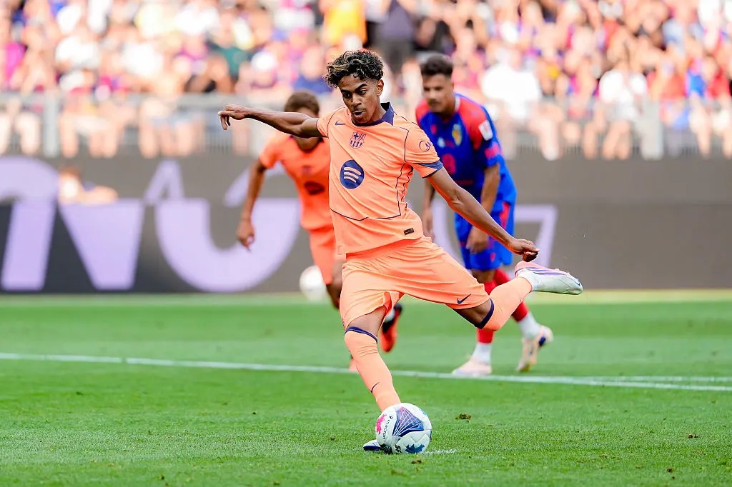 Lamine Yamal vs. Basel in preseason.    