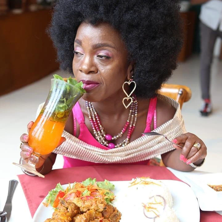 See how Beautiful Adwoa Smart looks in these new photos she posted on social media. 5