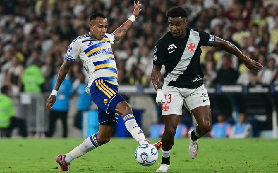 Thiago Mendes na partida entre Vasco e Boca Juniors