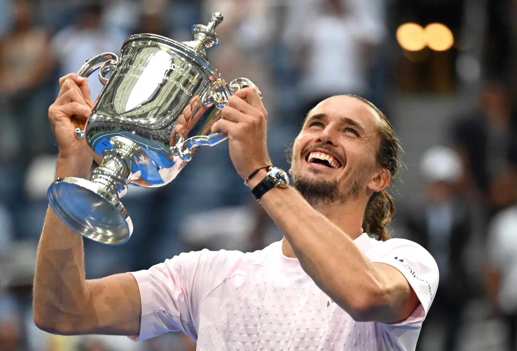 Alexander Zverev is heading to the top of the tennis pile, Harry Kane has claimed the Ballon d’Or, and there’s plenty more to catch up on. Now the Soweto Derby, a crucial Newlands Test and a potential F1 title moment await! 