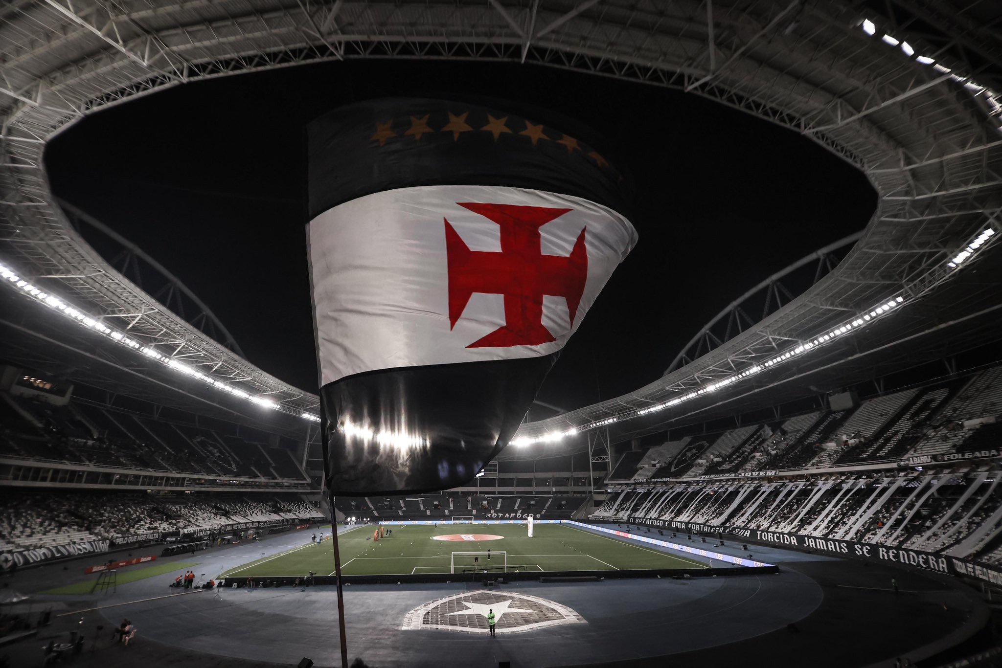 Vasco busca mudar local do clássico contra o Flamengo