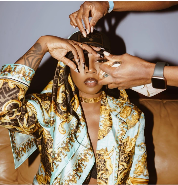tiwa - Singer Tiwa Savage Causes A Stir As She Shows Off Her New Looks From New York C984328b14ab43f48ac95f34bf738737?quality=uhq&format=webp&resize=720
