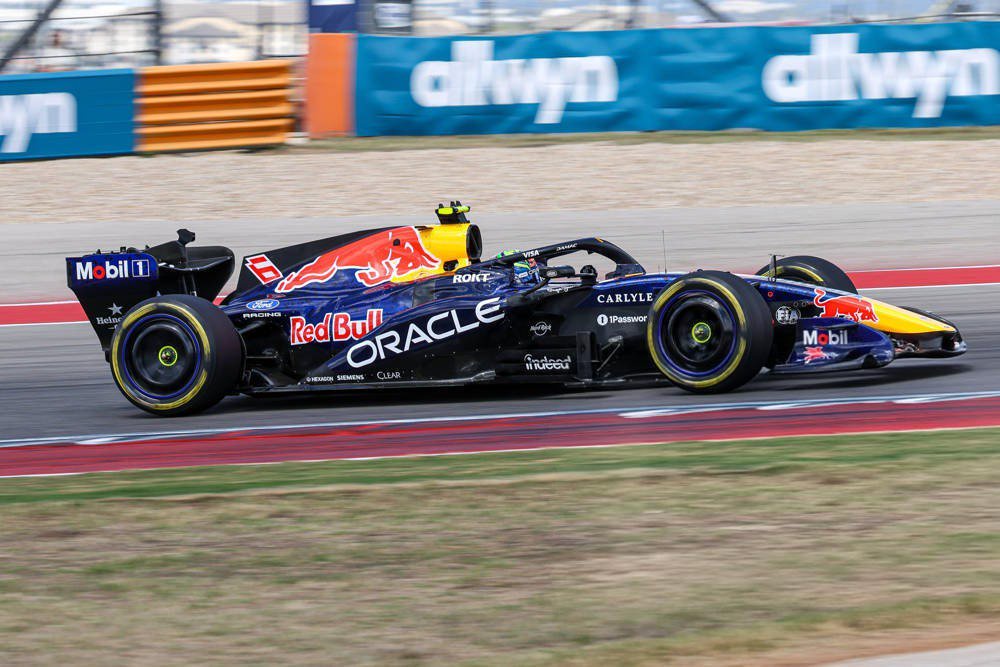 Red Bull F1 car with Mobil 1 and Oracle livery at the US Grand Prix; driver's name not visible on the car.