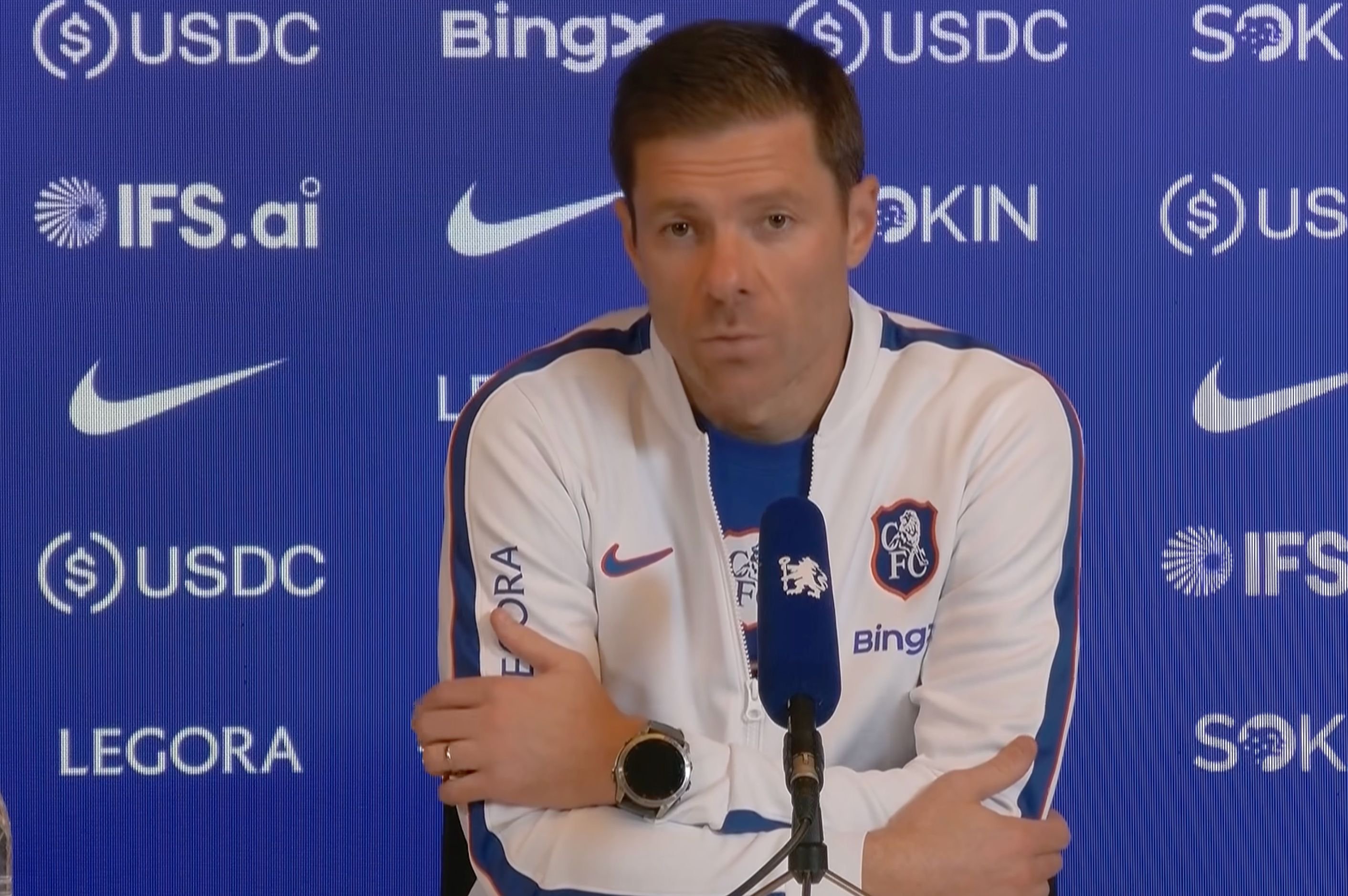 Xabi Alonso waffling in a presser
