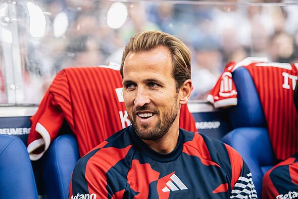 Harry Kane of FC Bayern Munich looks on prior to the Bundesliga match between FC Schalke 04 and FC Bayern Munich at Veltins-Aren