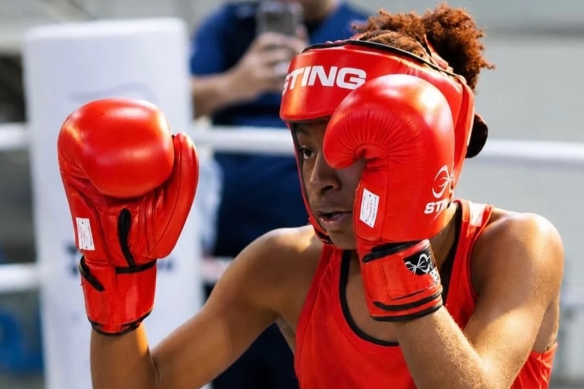 Elissandra Santos bate japonesa e conquista Mundial de Boxe Sub-19