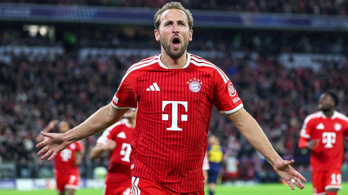 Harry Kane jubelt im FC Bayern Trikot 2627