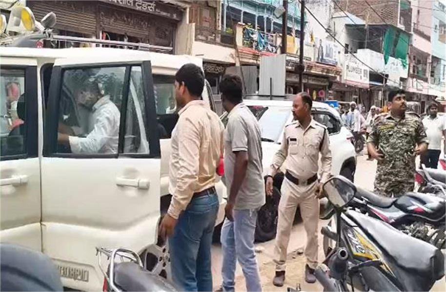 police raid hotel food garage in morena