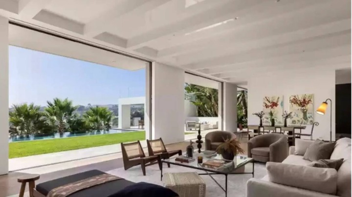Trevor Noah’s living room looks out onto his front garden. Photo: realtor.com