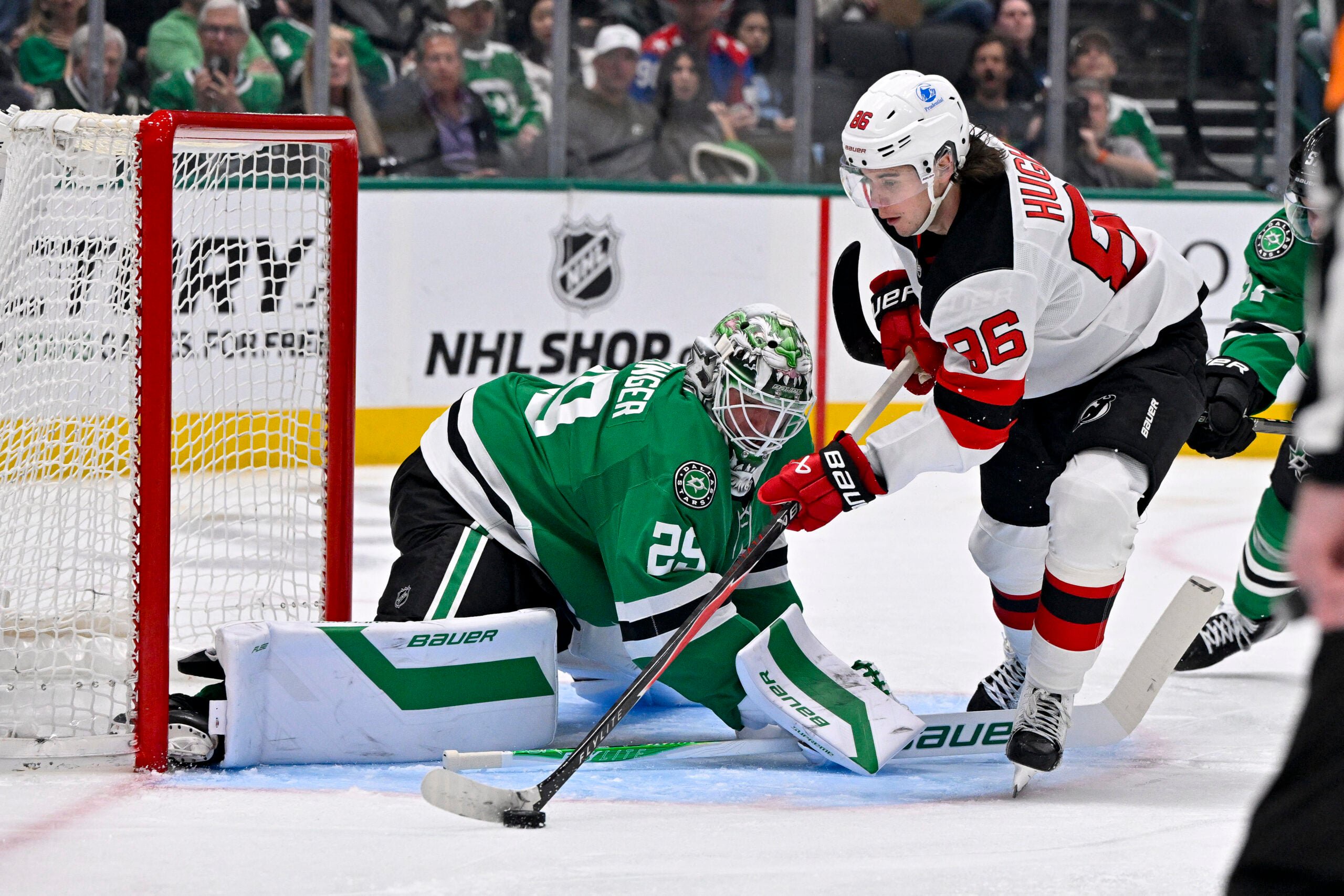 Devils vs. Stars 10/27: Hellebuyck Watch, Projected Lines