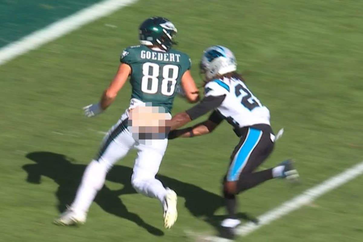 Dallas Goedert was mooned in the Eagles game with the Panthers