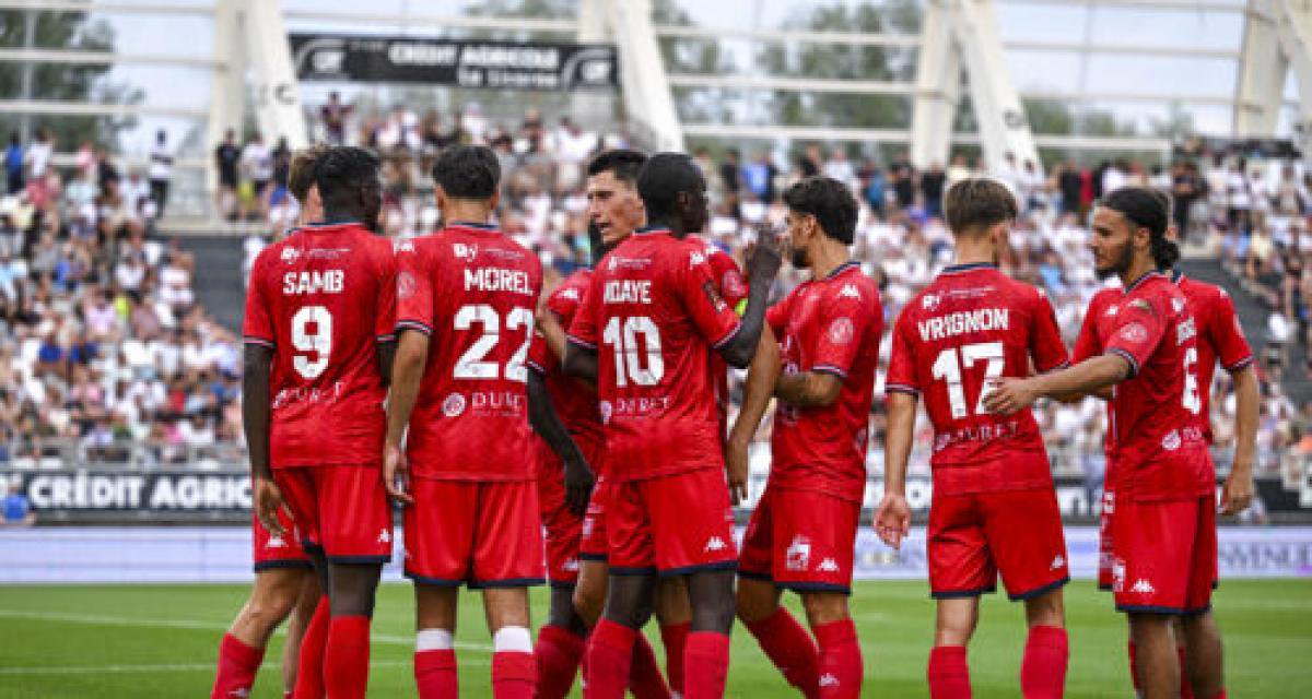 Mansour Samb, meilleur buteur de Ligue 3, et La Roche sur le trône.