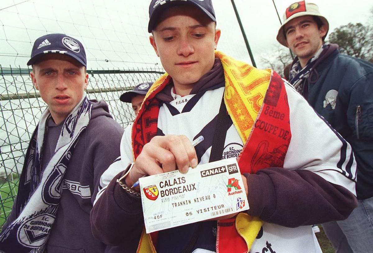 Des supporters bordelais avant un match Calais - Bordeaux, en demi-finales de Coupe de France, qui verra l’élimination des Girondins.