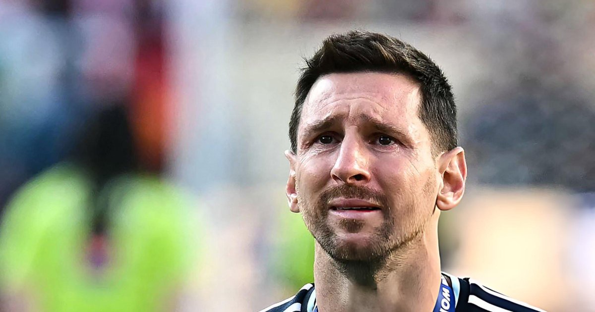 messi-cry-1792758529.jpg
