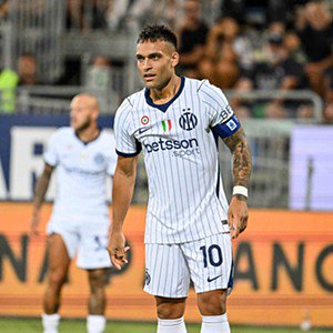 22.º Lautaro Martínez, capitão do Inter campeão de Itália e atacante da vice-campeã do Mundo, Argentina. Odds Unibet: 275