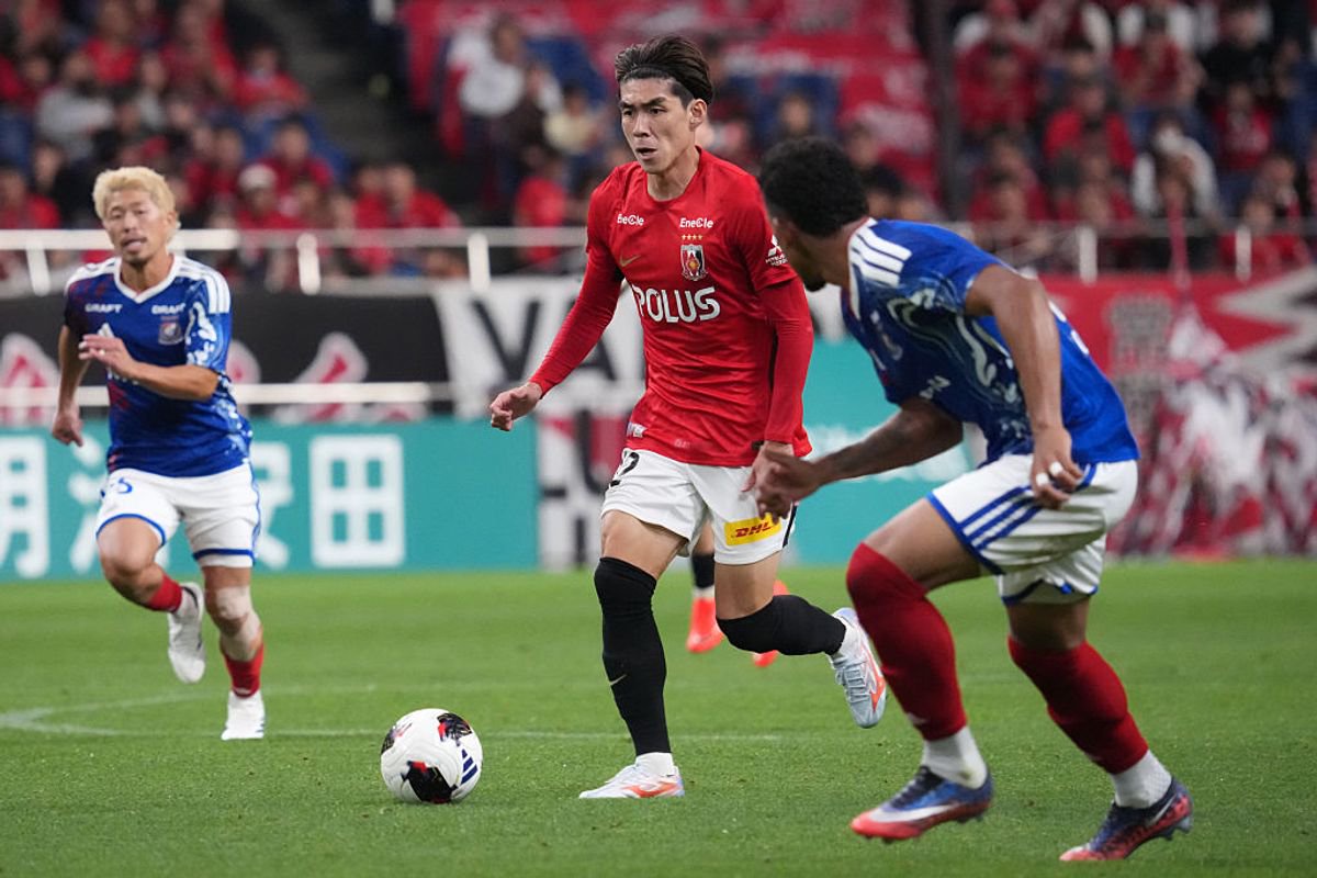 Tatsuki Seko in action for Urawa Red Diamonds.