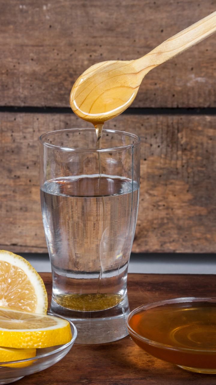 Lemon and honey water