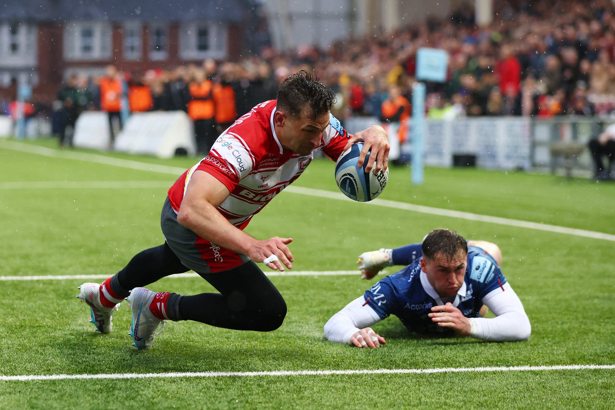 Gloucester's Jonny May scores a try against Sale Sharks during a 2023 PREM Rugby match