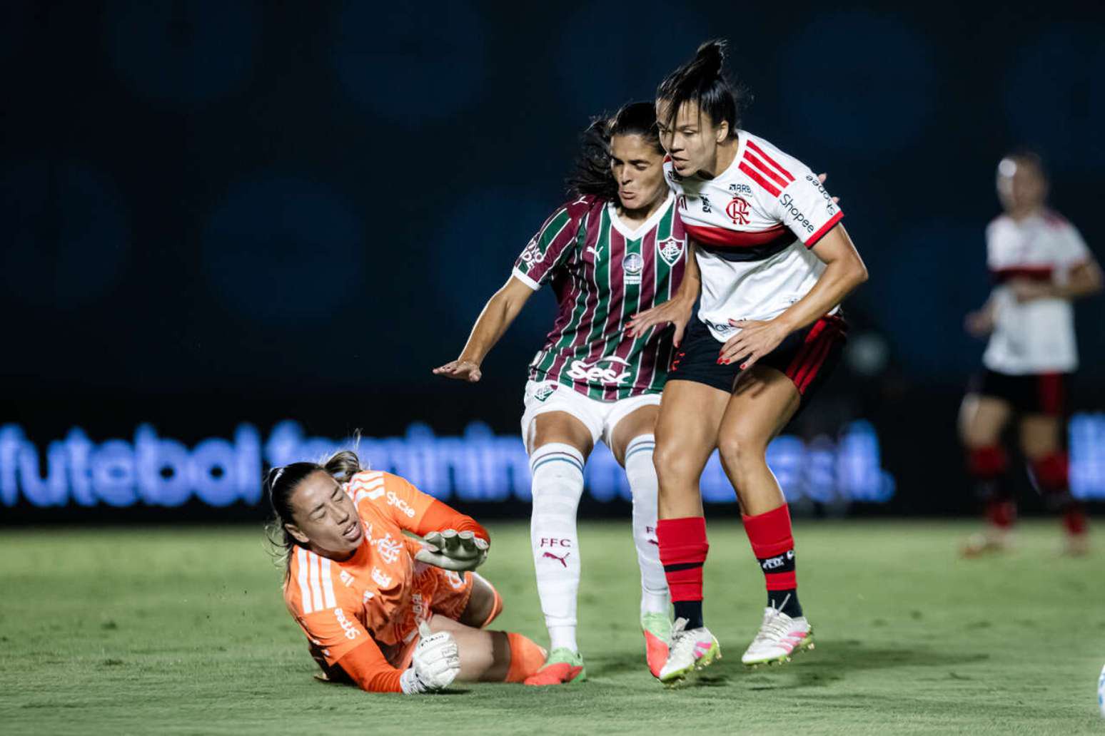 Flamengo supera Fluminense e vai à semi da Copa do Brasil Feminina –