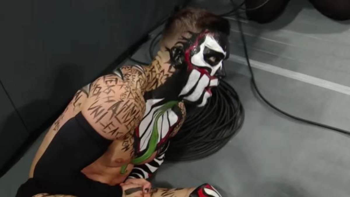 Finn Bálor injured during the match against Seth Rollins at WWE SummerSlam 2016