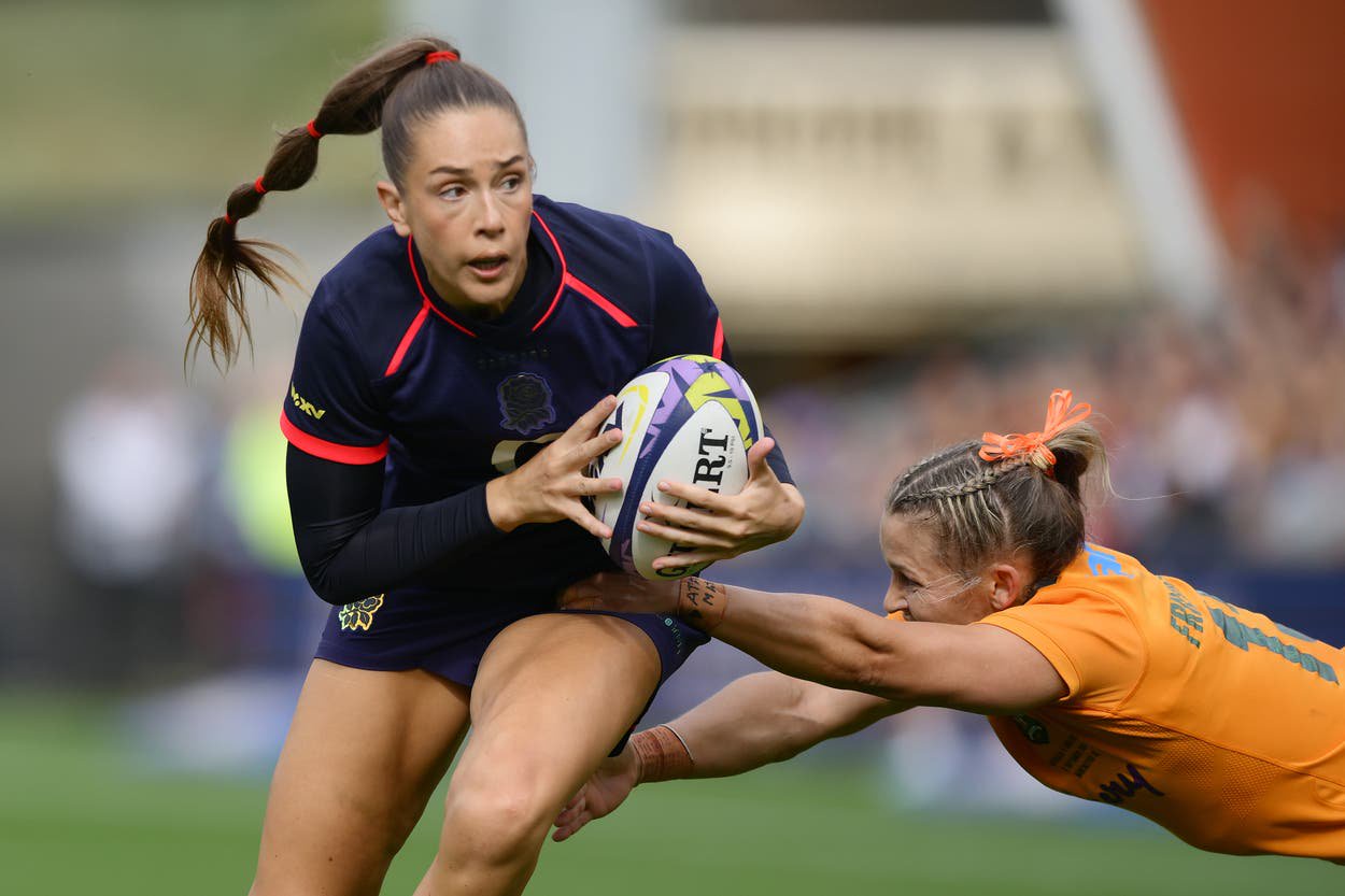 Holly Aitchison starts at fly half for England