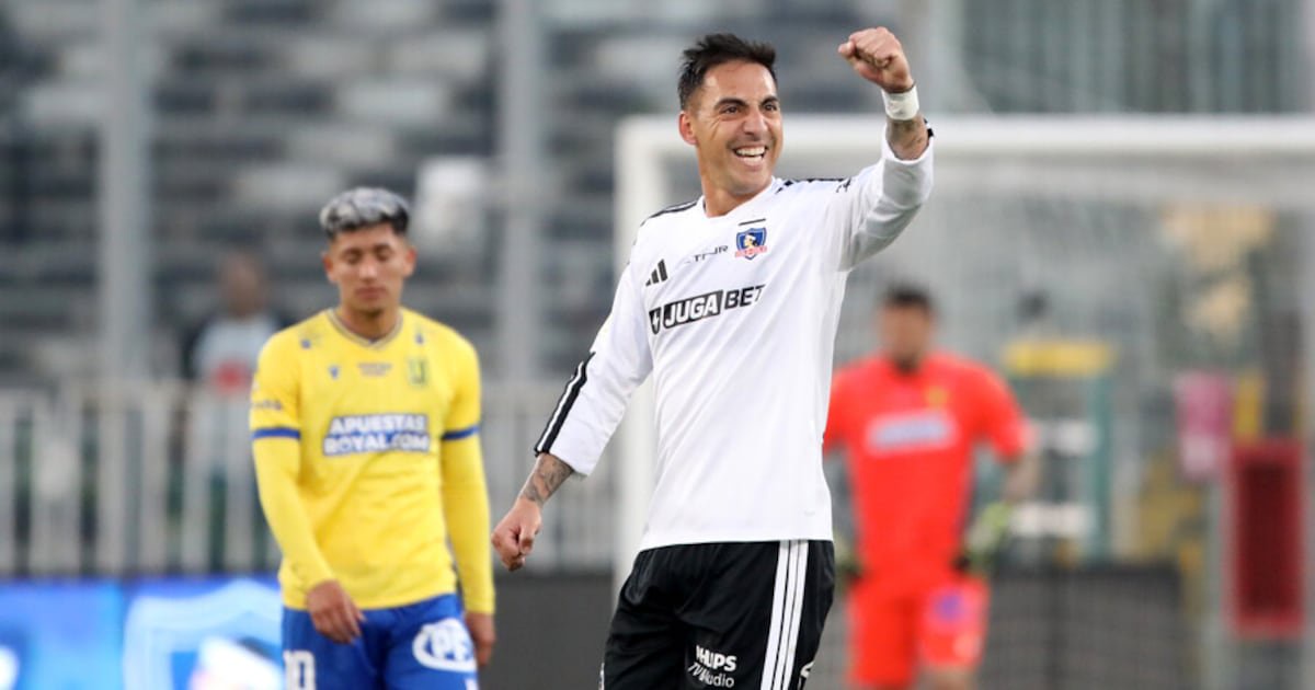Javier Correa's Four Goals Lead Colo Colo to a 6-1 Win Over Universidad de Concepción