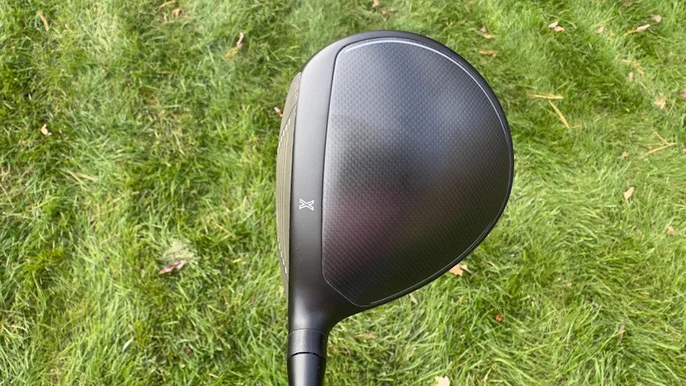 The carbon fiber crown has a matte-black finish that reduces glare and helps the Secret Weapon maintain a clean look in the address position.