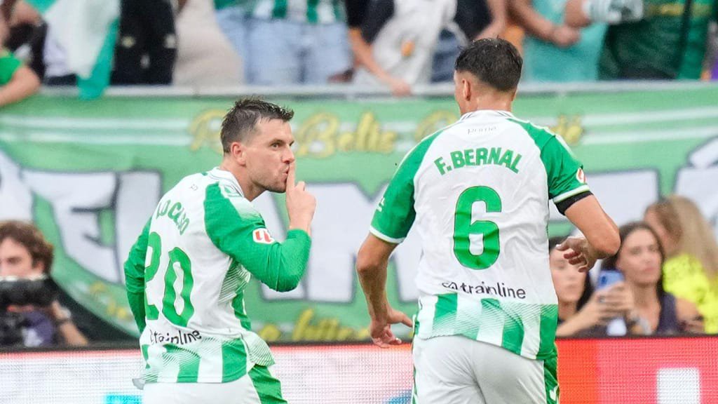 Festejo de Giovani Lo Celso no Betis-Barcelona (FOTO: Jose Breton/AP)