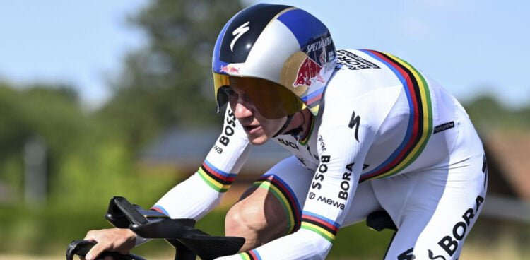 Cyclisme – Chrono des Nations : Evenepoel satisfait de s’imposer enfin aux Herbiers