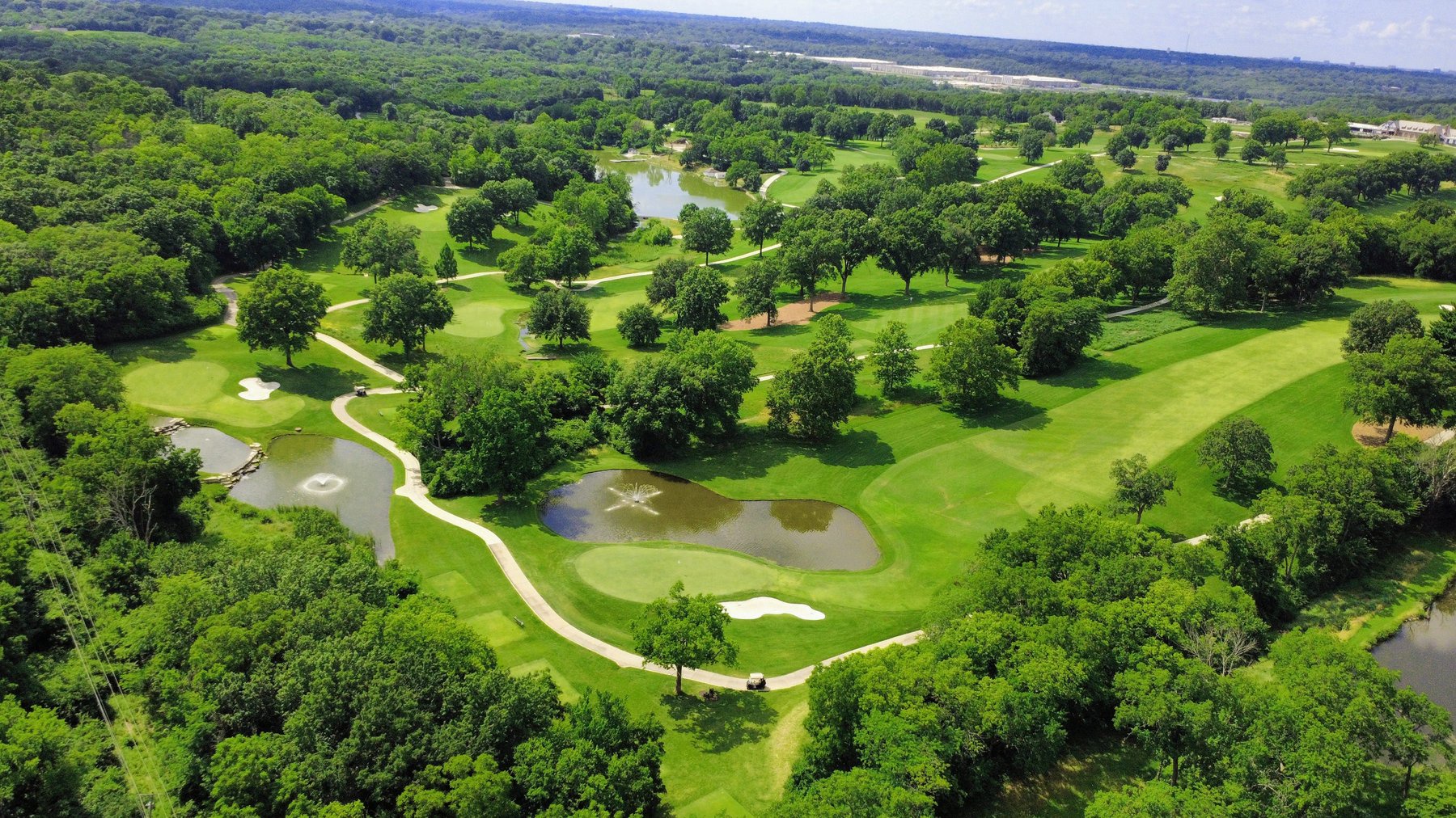 Oakwood is ranked by Golfweek’s Best as the No. 5 private course in Missouri.