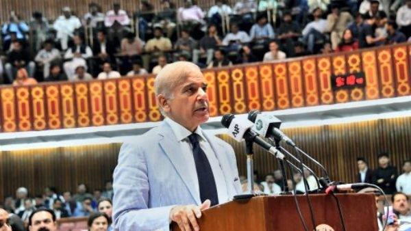 कई शहरों में फेंका जाता है कचरा