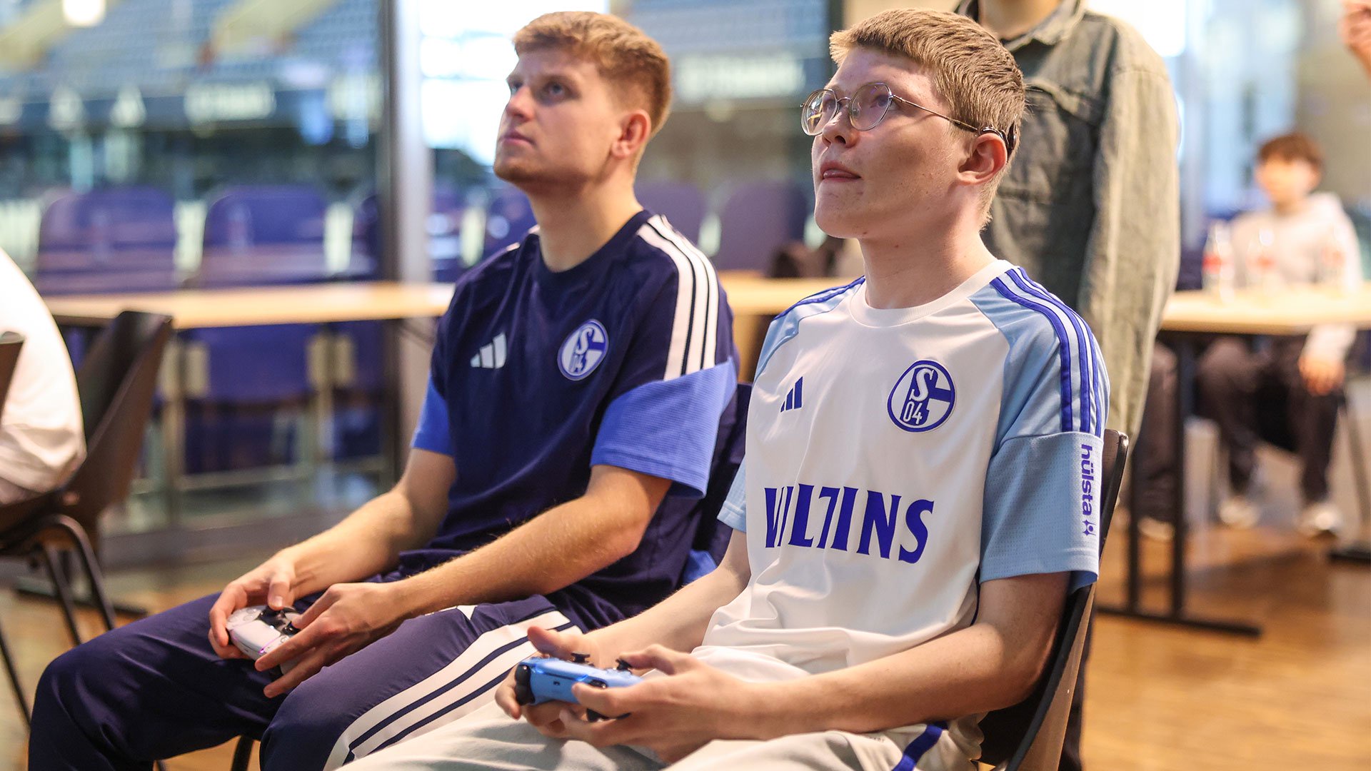 Hochkonzentriert wurde in der VELTINS-Arena gezockt.