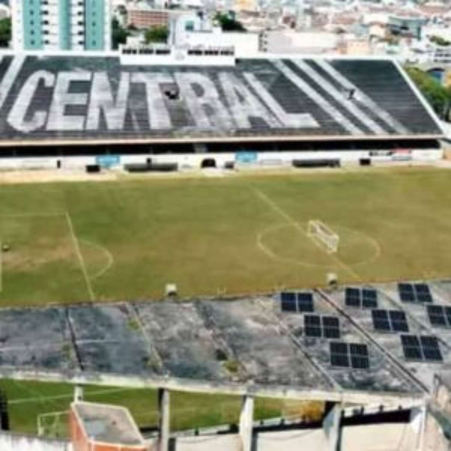 Lacerdão, estádio do Central, recebe Santa Cruz x Atlético Mineiro.