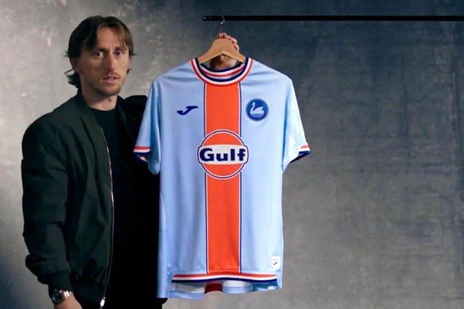  O croata Luka Modric, meia do Milan, é coproprietário do Swansea, clube galês vice-líder da Championship, a segunda divisão do Campeonato Inglês -  (crédito:  Reprodução/Facebook)