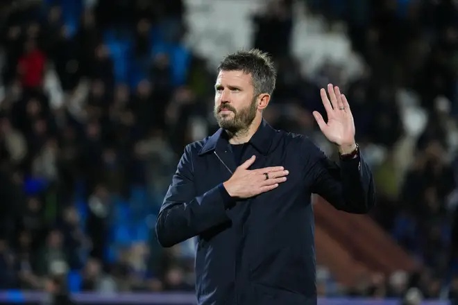 Michael Carrick apologising to Man United supporters after their defeat to Como.