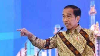 Ekonomi Tumbuh Melambat Jadi 5,05%, Antiklimaks Jokowi Jelang Jabatan Berakhir