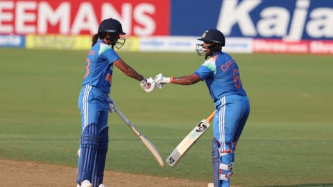 IND-W vs ZIM-W 2nd ODI:&nbsp;भारतीय महिला क्रिकेट टीम जिम्बाब्वे के खिलाफ 6 विकेट खोकर बनाए 328 रन हरमनप्रीत कौर और दीप्ति शर्मा ने ठोका शतक