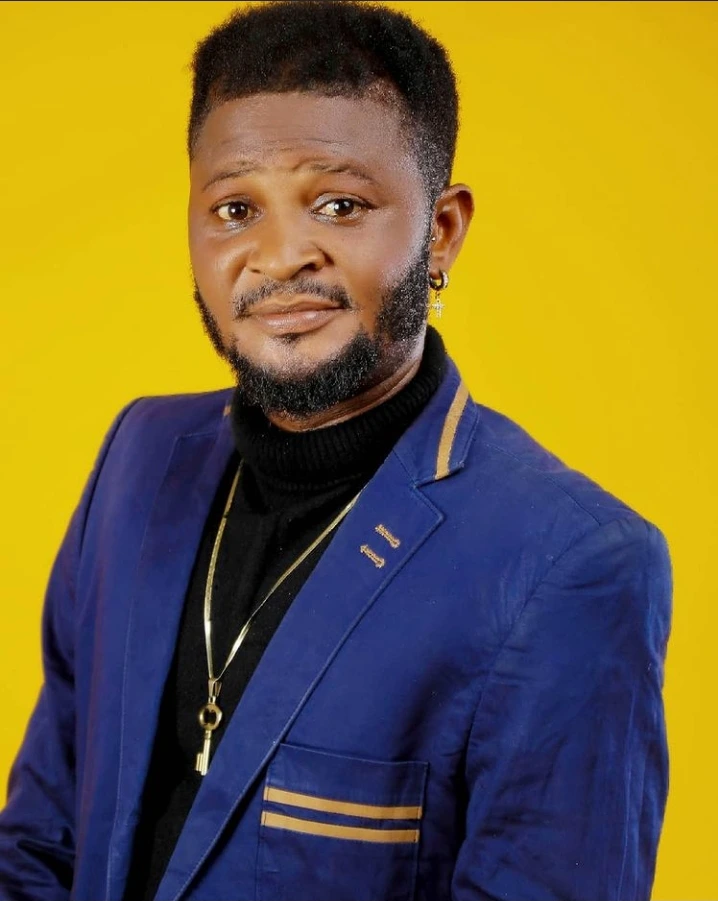 Reaction As Late Yoruba Legend,Dagunro's Second Son joins His Brother to Continue The Legacy Of The Veteran After Death