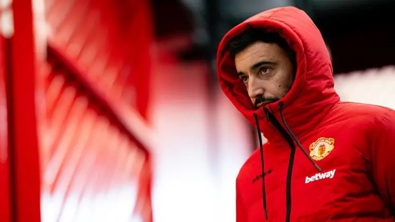Fernandes left on bench for Man Utd defeat