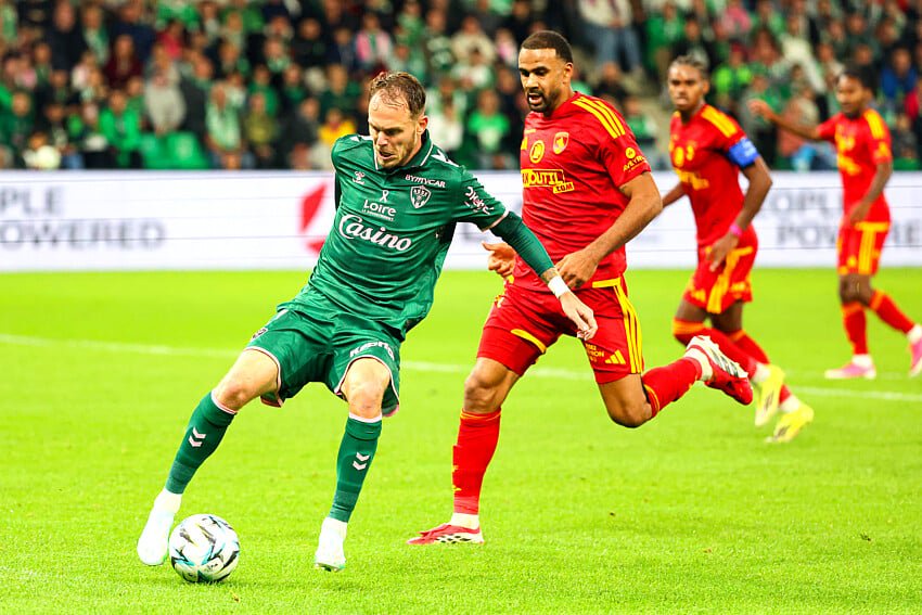 Irvin Cardona (ASSE)