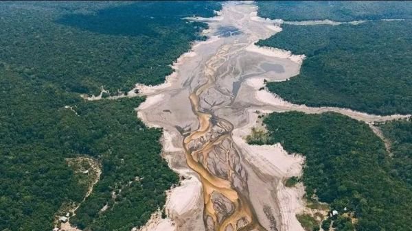 Gurun Sahara Banjir, Sungai Amazon Kering Kerontang: Ketika Bumi Berputar Balik