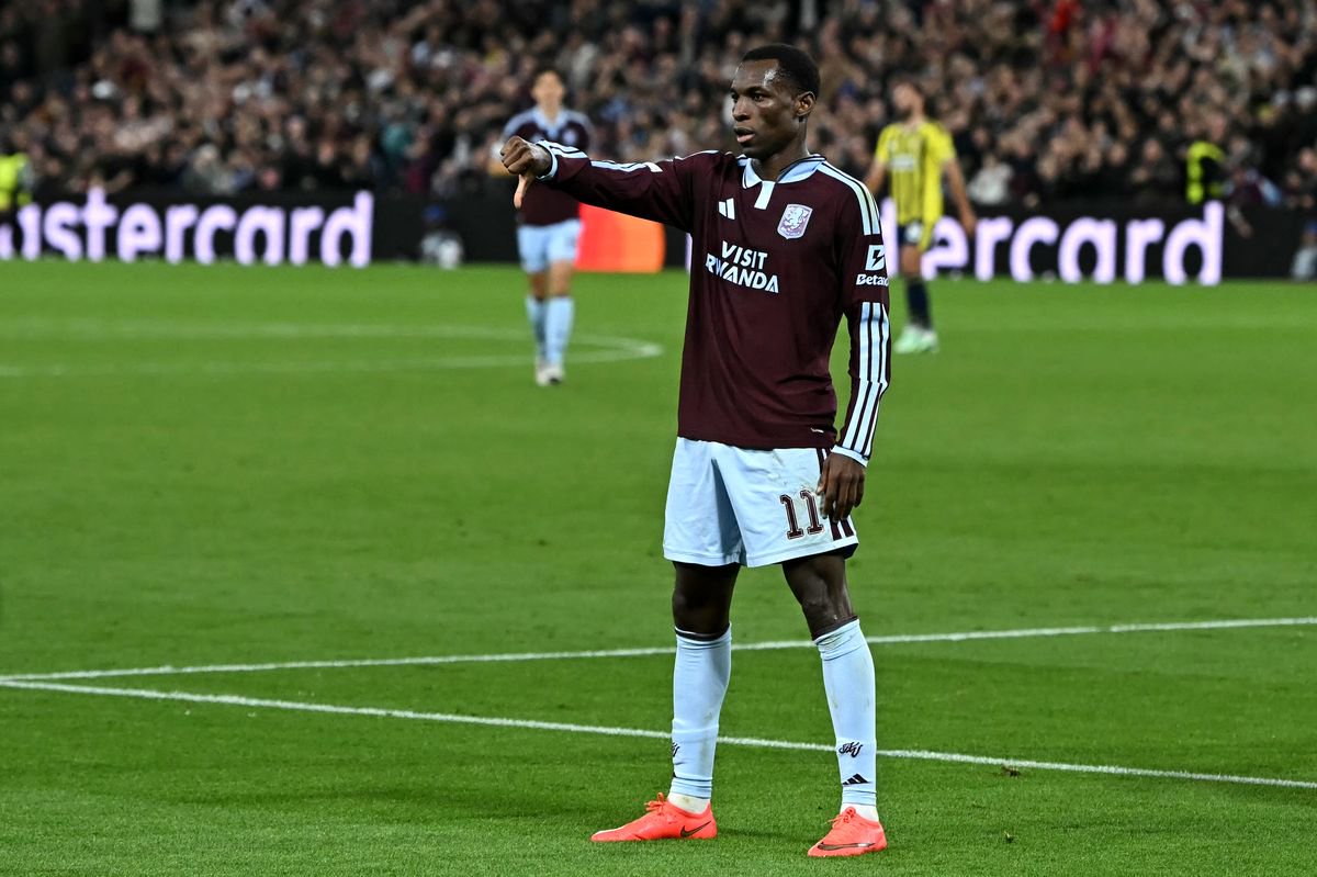 Nicolas Jackson celebrates after scoring for Aston Villa against Fenerbahce