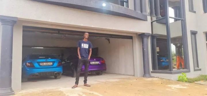  King Monada shows off complete double storey house and cars (Sources Twitter/King Monada)