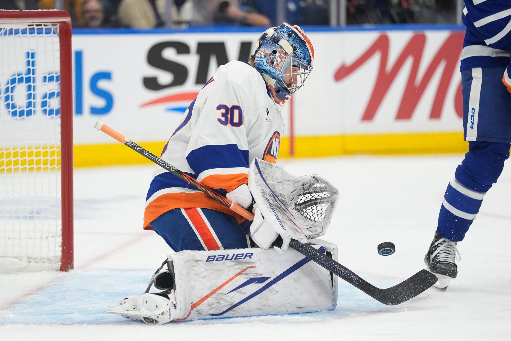 Ilya Sorokin make a save during the Islanders' road win over the Maple Leafs.